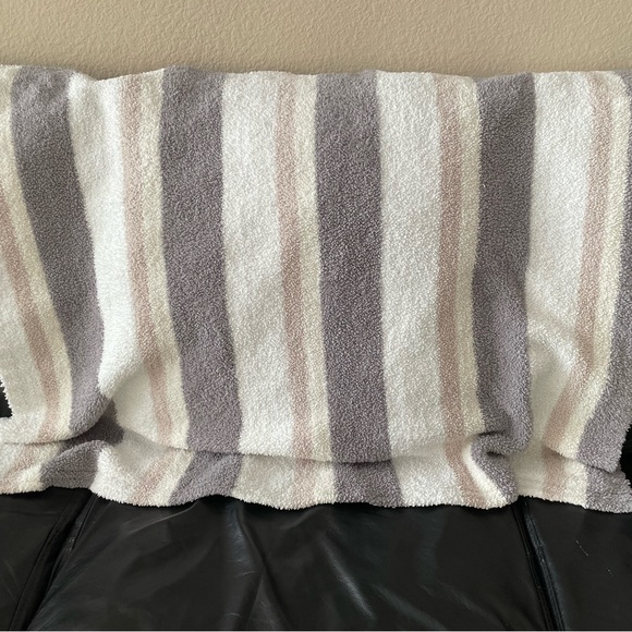 Barefoot Dreams Infant Blanket - Picture 4 of 4